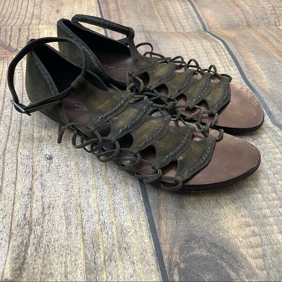 ELIZABETH AND JAMES E-Stint Gray Suede Gladiator Sandals - Picture 2 of 13